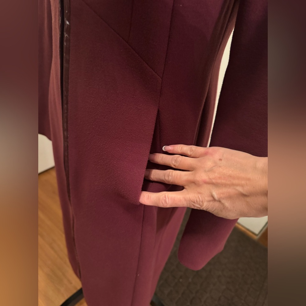 WHBM Elegant Burgundy Coat with Faux Fur REMOVEABLE Collar - Picture 12 of 17